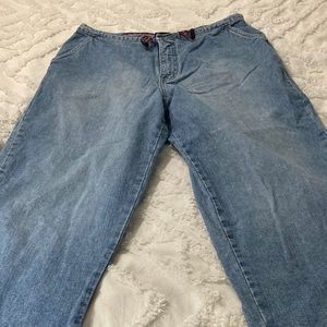 Jean four pocket design